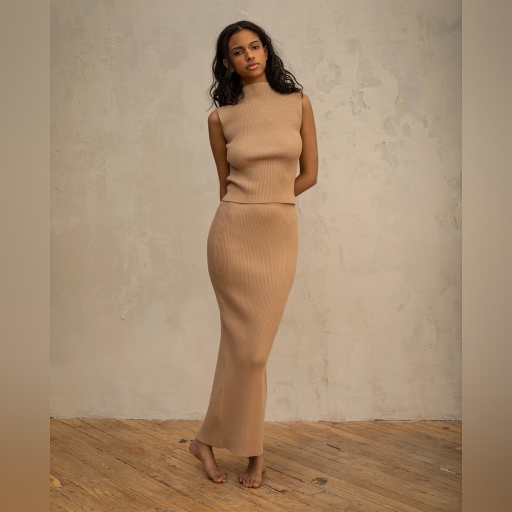 &OR COLLECTIVE top and skirt set - Picture 1 of 14